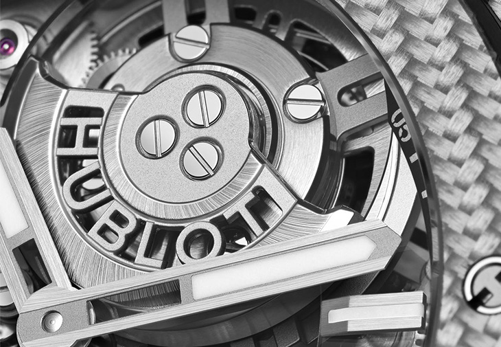 宇舶HUBLOT Big Bang Integrated陀飛輪全碳纖維鍊帶腕錶