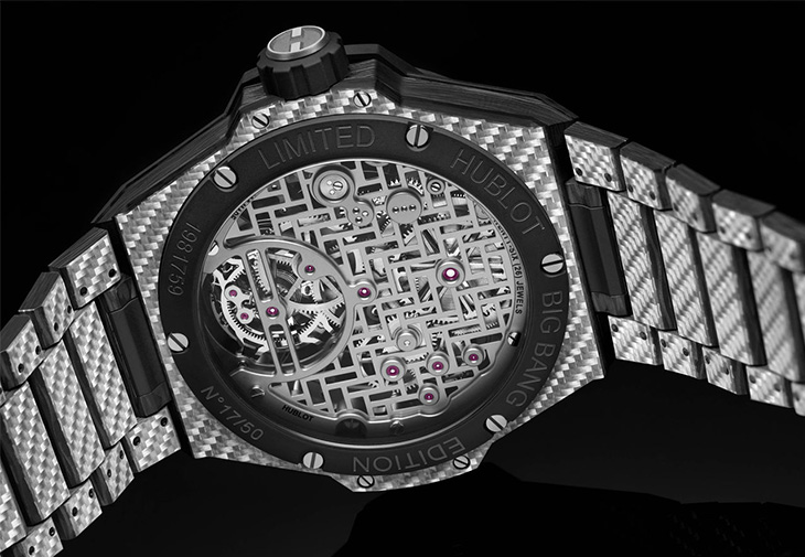 宇舶HUBLOT Big Bang Integrated陀飛輪全碳纖維鍊帶腕錶