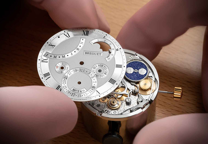 寶璣BREGUET Classique Quantième perpétuel 7327萬年曆腕錶