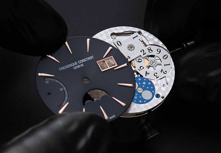 康斯登FREDERIQUE CONSTANT自製機芯FC-735