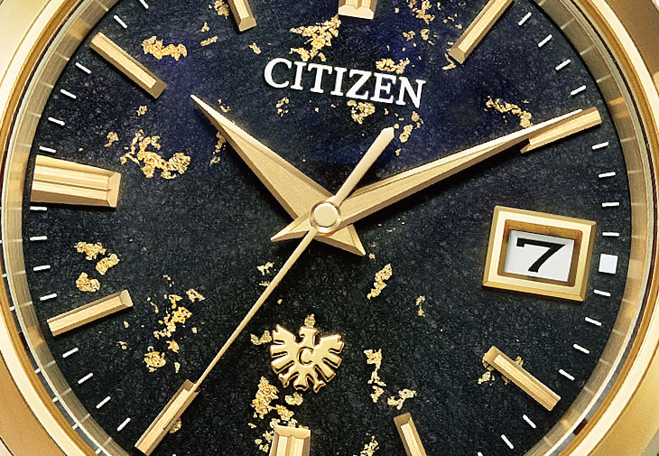 The CITIZEN箔金羽鷹限量款Cal.A060高精準光動能萬年曆腕錶