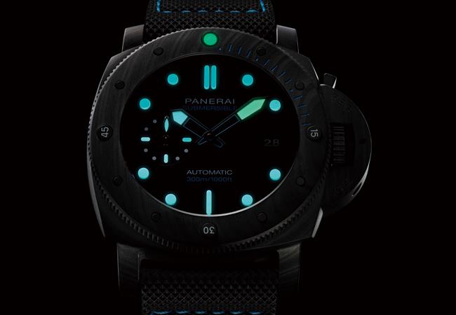 沛納海Submersible Carbotech 47mm