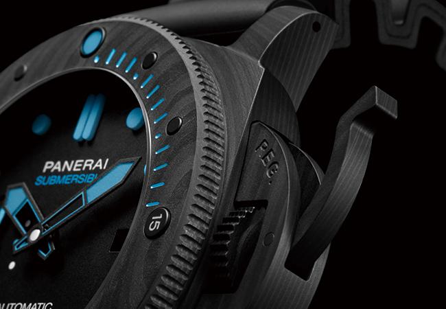 沛納海Submersible Carbotech 47mm