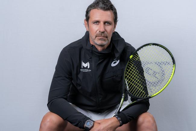 著名網球教練兼企業家派翠克•莫拉托魯(Patrick Mouratoglou)配戴真力時Defy El Primero 21腕錶