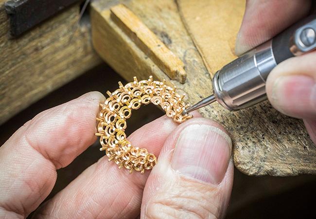 梵克雅寶Van Cleef & Arpels Rose de Noël系列Ludo Secret腕錶