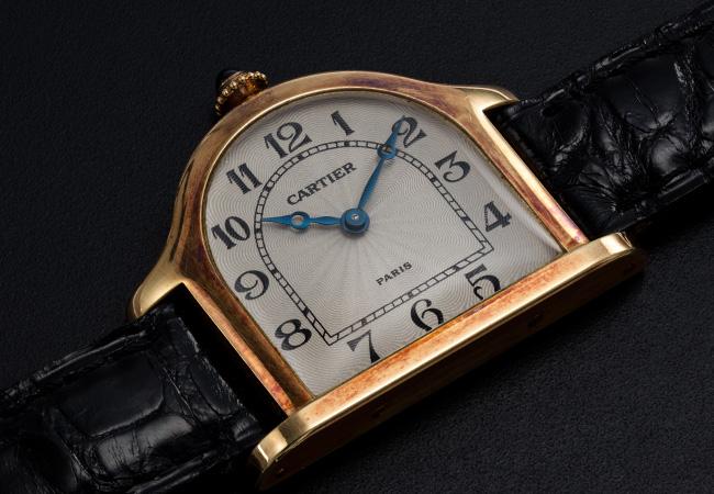 CARTIER Cloche de Cartier