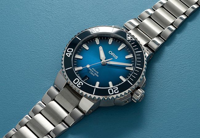 豪利時Aquis Calibre 400日期錶藍面款