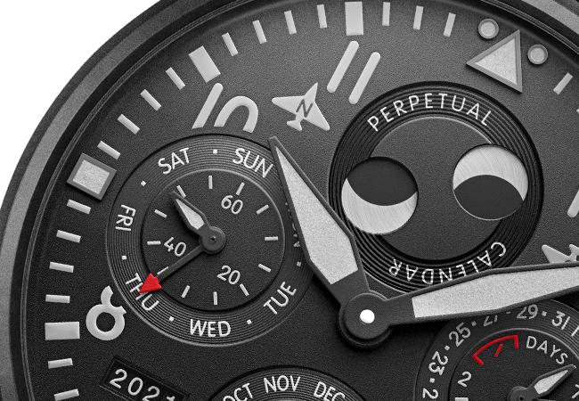 IWC萬國錶飛行員系列Top Gun海軍空戰部隊瓷化鈦金屬萬年曆IW503604