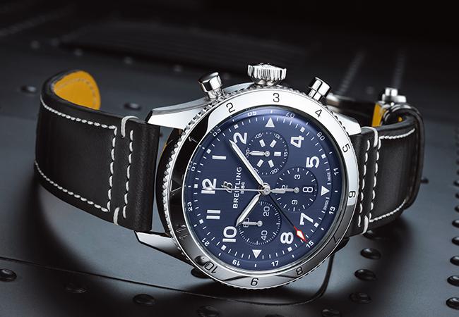 百年靈BREITLING超級飛行員世界時計時腕錶「沃特F4U海盜式戰鬥機」紀念版