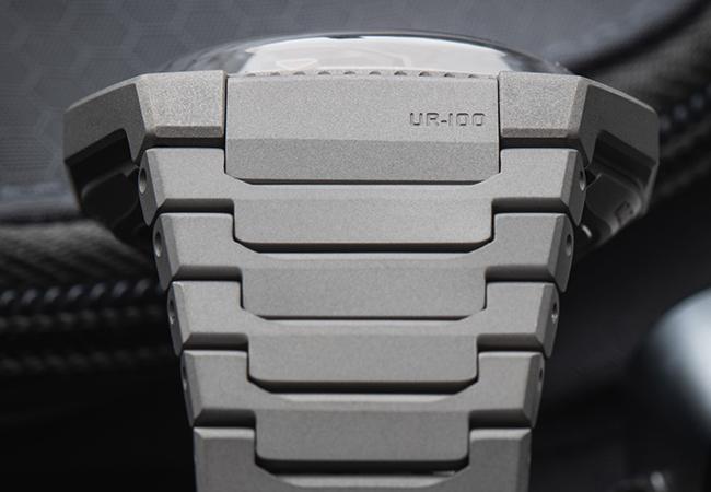 URWERK UR-100V Full Titanium Jacket限量錶