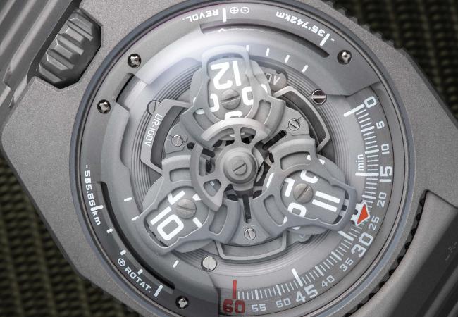 URWERK UR-100V Full Titanium Jacket限量錶