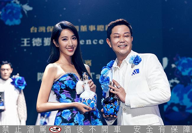 皇家禮炮21年新奢時尚系列-藍玫瑰限定版