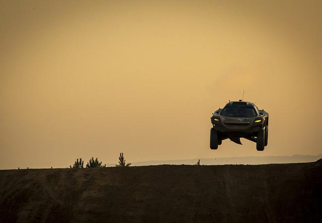 第㇐季真力時與Extreme E電動車越野錦標賽