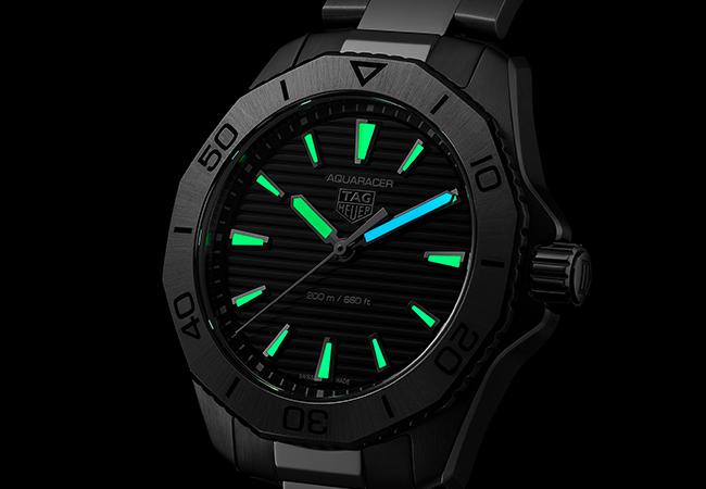 泰格豪雅TAG Heuer Aquaracer Professional 200自動腕錶