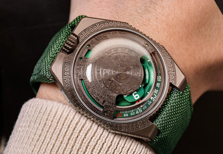 URWERK UR-100V Time and Culture