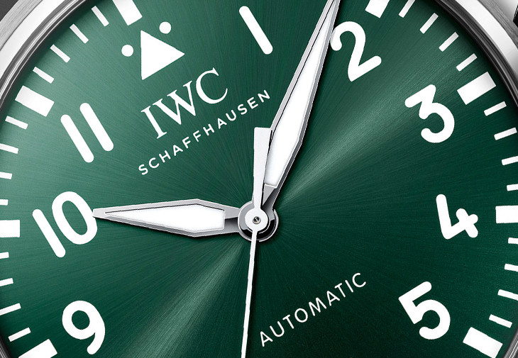 IWC英國「賽車綠」大型飛行員腕錶43