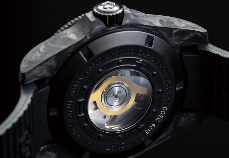 TITONI Seascoper CarbonTech時尚彩虹
