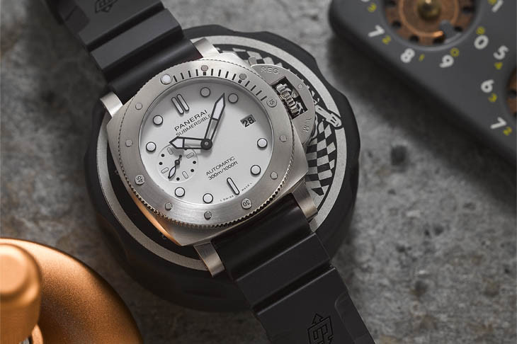 沛納海Submersible Bianco PAM001223