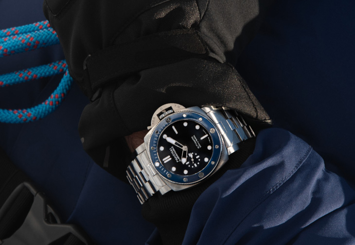 PANERAI沛納海Submersible 系列 44 毫米金屬鍊帶潛水腕錶PAM01756