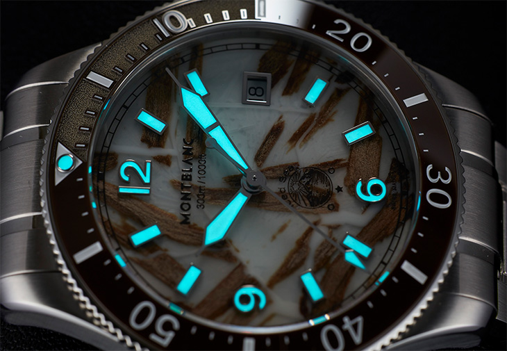 MONTBLANC萬寶龍Iced Sea系列日期顯示自動零氧腕錶限量版700