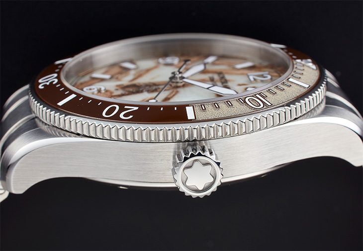 MONTBLANC萬寶龍Iced Sea系列日期顯示自動零氧腕錶限量版700