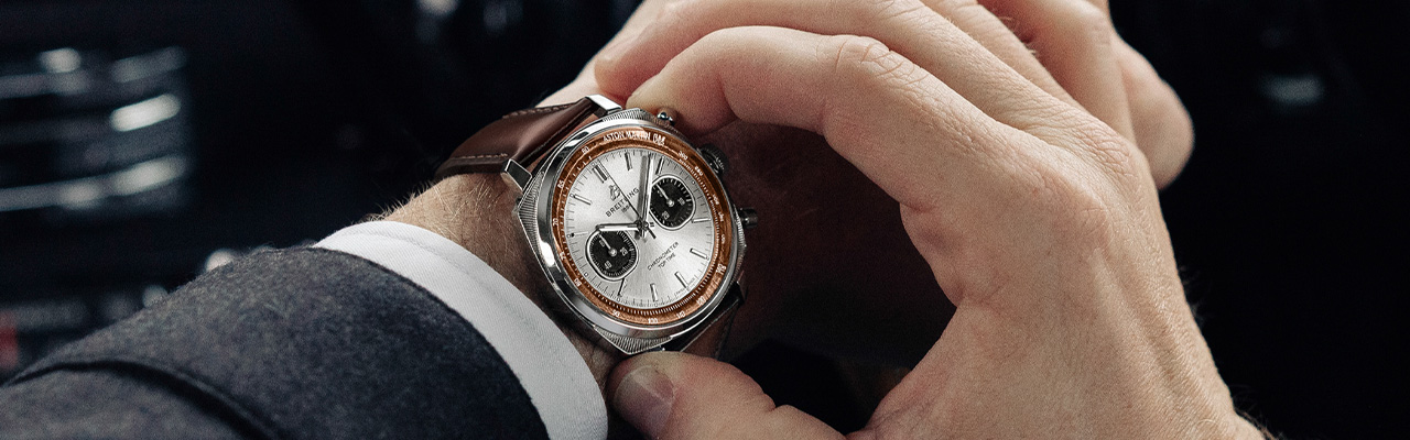 BREITLING百年靈Top Time B01 Chronograph 41 Tribute Aston Martin DB5
