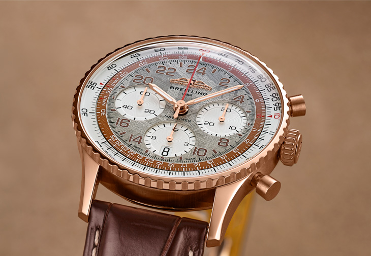 BREITLING百年靈Navitimer B02 Chronograph 41 Cosmonaute STARLUX Airline Edition