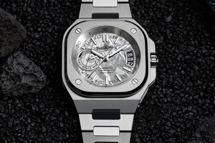 45億年隕石造面盤，BELL & ROSS BR-X5 Meteorite自動腕錶，每只都有不同的星際紋理