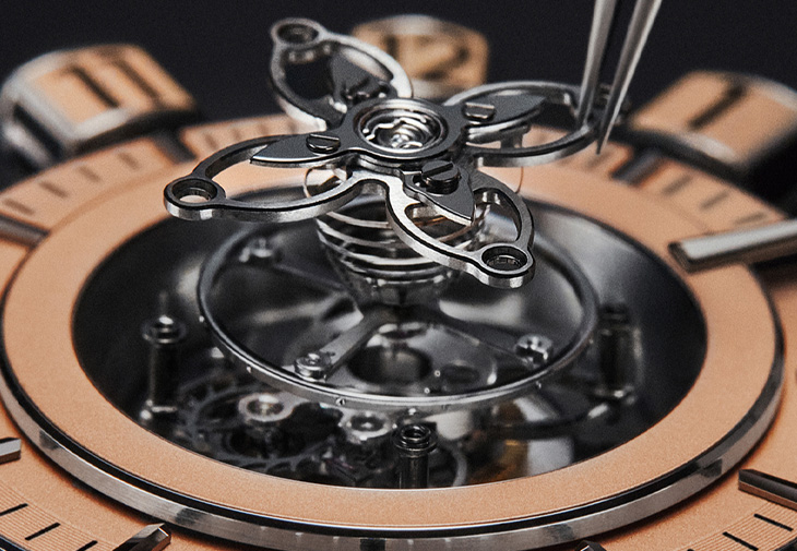 LOUIS VUITTON路易威登Tambour Spin Time