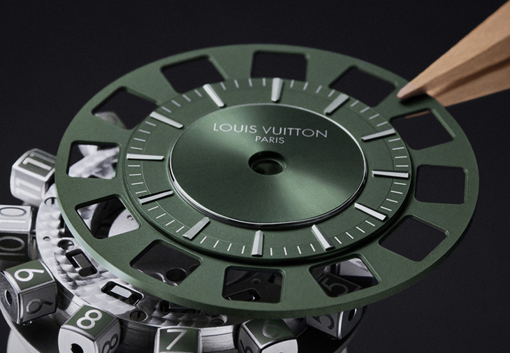 LOUIS VUITTON路易威登Tambour Spin Time