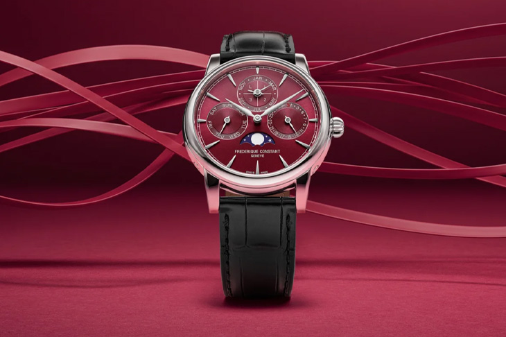 酒紅色面盤優雅魅力，康斯登 Classic Perpetual Calendar Manufacture萬年曆限量腕錶