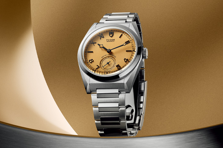 復古莎草紙面盤 × METAS認證機芯 帝舵Monarch演繹新世代經典腕錶