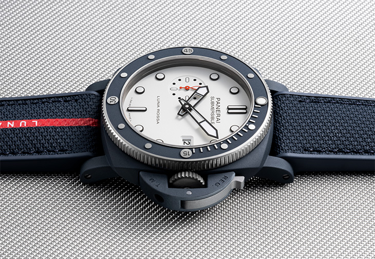 沛納海PANERAI Submersible QuarantaQuattro Luna Rossa