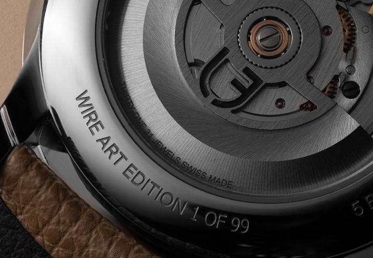 LOUIS ERARD Métiers d’Art Fil d’Or 金線刺繡限量腕錶