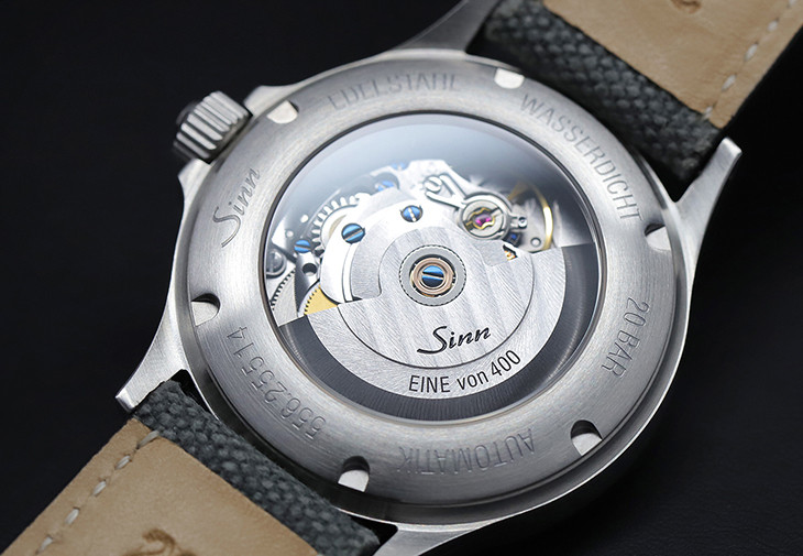 SINN 556亮彩寶石系列腕錶