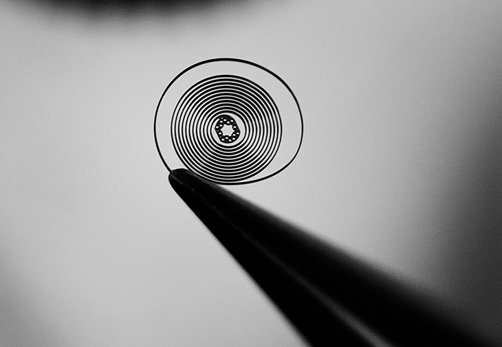 TAG Heuer泰格豪雅TH-Carbonspring前衛碳游絲