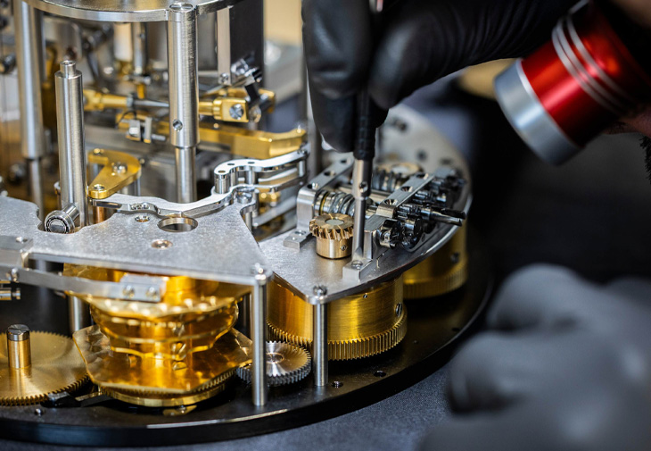 VAN CLEEF & ARPELS梵克雅寶Brassée de Lavande自動機械裝置