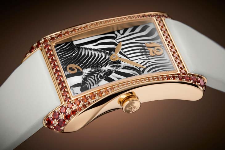雙面雕刻與黑色金屬化藍寶石水晶面盤   百達翡麗Gondolo Serata 「斑馬」 Ref.4962/200R-010腕錶