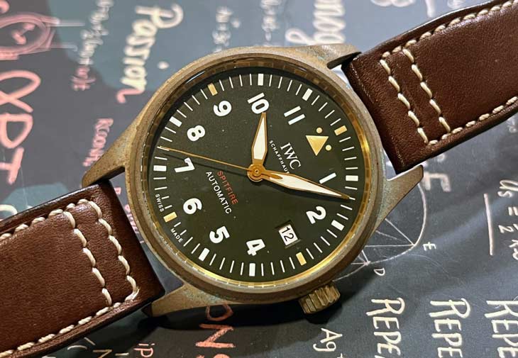 IWC噴火戰機飛行員青銅腕錶。