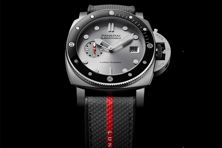 PANERAI沛納海Submersible QuarantaQuattro Luna Rossa腕錶