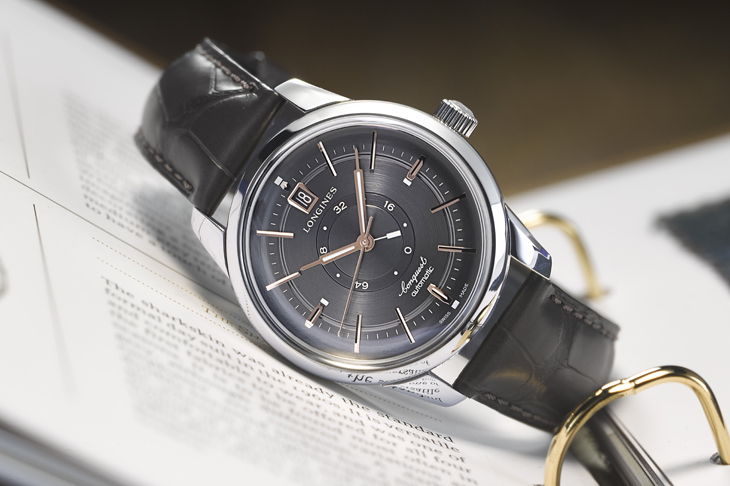 向歷史致意的雋永小品   浪琴Conquest Heritage中央動力儲存指示腕錶