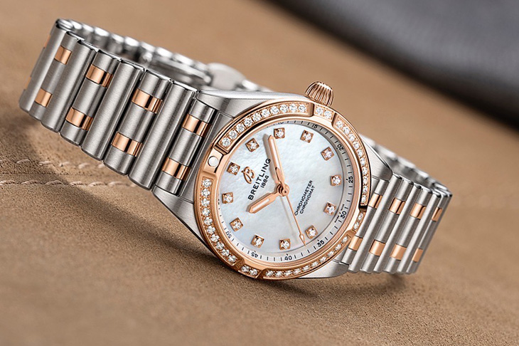 一言蔽之「秀外慧中」 BREITLING百年靈全新Chronomat 28