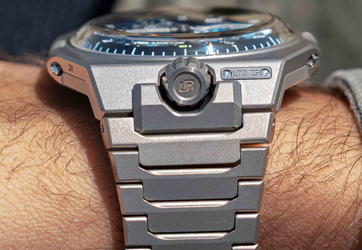 URWERK UR-10 SpaceMeter BLUE