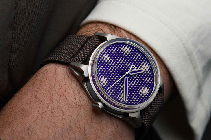 罕見紫色夜光！KOLLOKIUM推出Projekt 01 Variant “F” 系列腕錶
