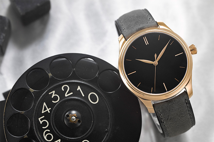 極致黑金組合 亨利慕時Endeavour Centre Seconds Vantablack®