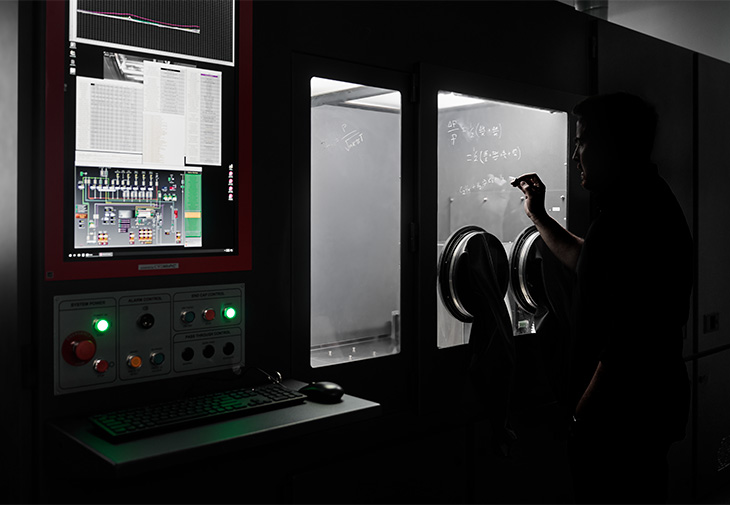 TAG Heuer泰格豪雅TH-Carbonspring前衛碳游絲