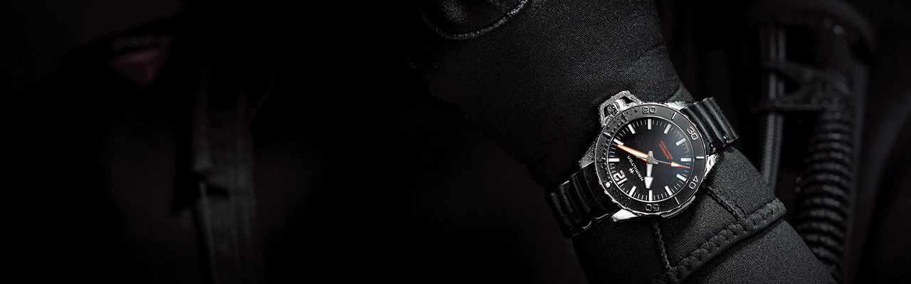 漢米爾頓卡其海軍系列Frogman自動上鍊腕錶