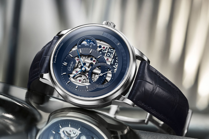 晨曦藍詮釋時間之美 格拉蘇蒂原創PanoMaticCalendar偏心年曆腕錶鉑金限量版