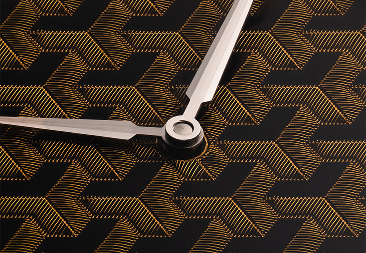 LOUIS ERARD Métiers d’Art Fil d’Or 金線刺繡限量腕錶