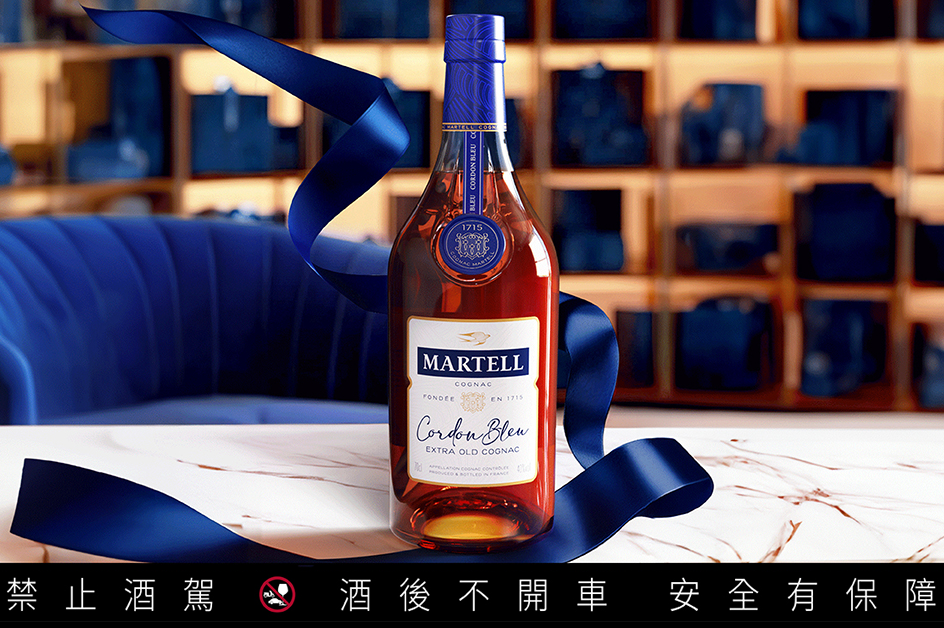 影帝梁朝偉與彭于晏攜手飛翔，演繹馬爹利藍帶XO百年榮光，成就無法複製的傳奇干邑